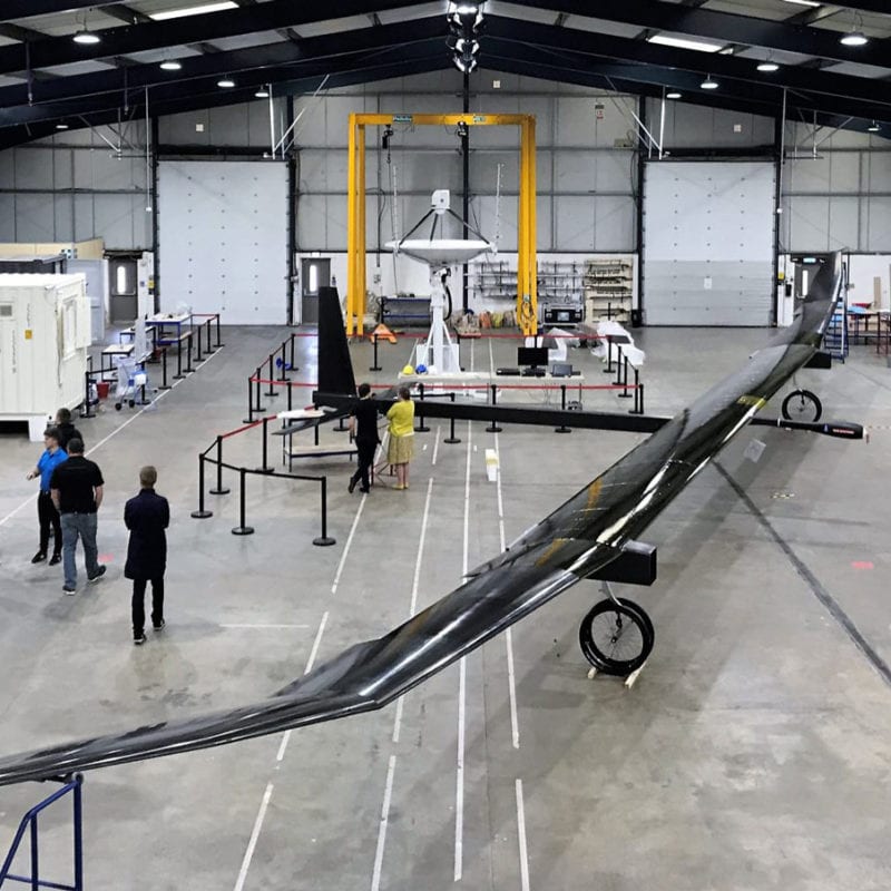 Piran manufacturing carbon fibre wing for glider